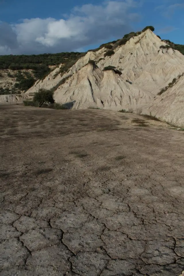 komolithi western crete