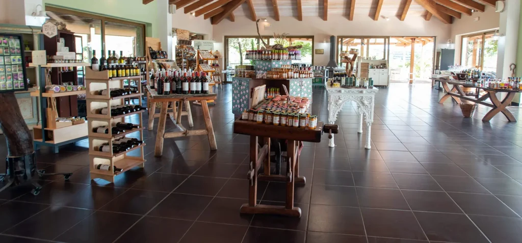 local shop in botanical garden of crete_3